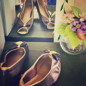 Magdesian Womens Shoe in very good condition.